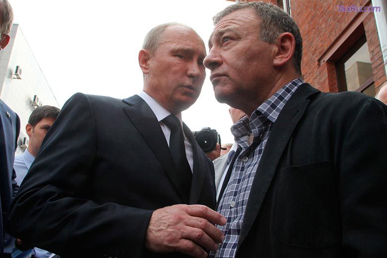Владимир Путин и Аркадий Ротенберг (справа) 