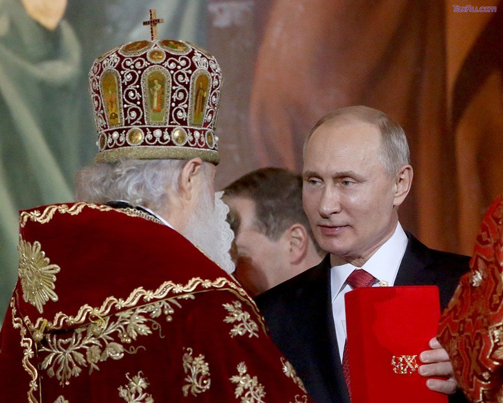 Патриарх Кирил и Владимир Путин обменялись пасхальными подарками