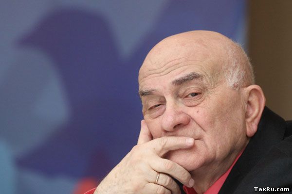 Евгений Ясин