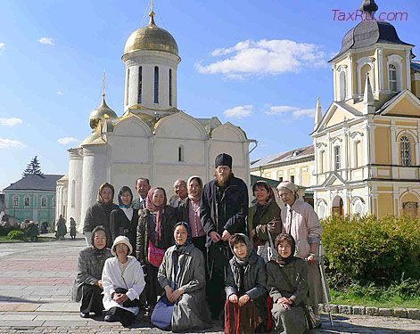 Японские паломники в Троице-Сергиевой лавре. 