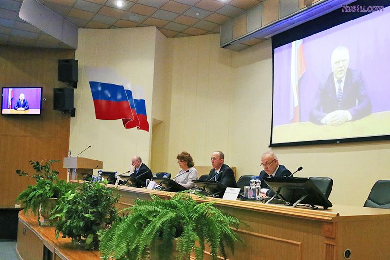 Молодые специалисты приоретет в работе налоговых органов